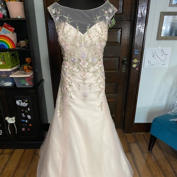 Alfred Angelo Dresses & Skirts - Alfred Angelo wedding gown Style 955W Size 22 NWT